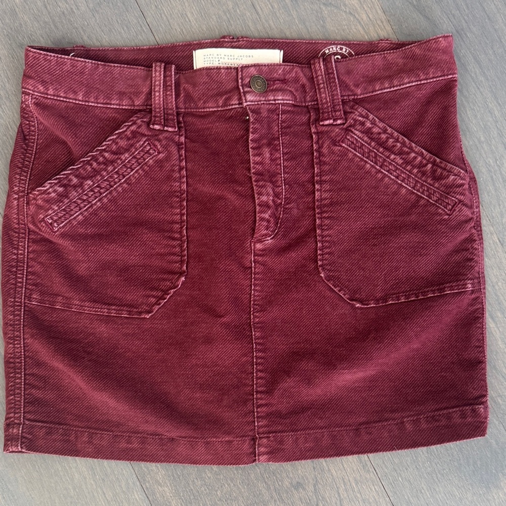 Marc By Marc Jacobs Mini Corduroy Skirt. Women's Size Small. Merlot color.